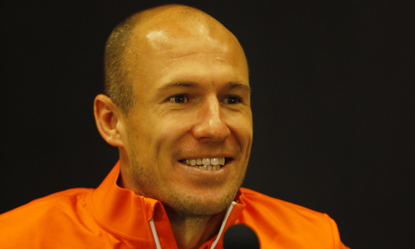Gestopte Arjen  Robben nog niet terug naar  Nederland