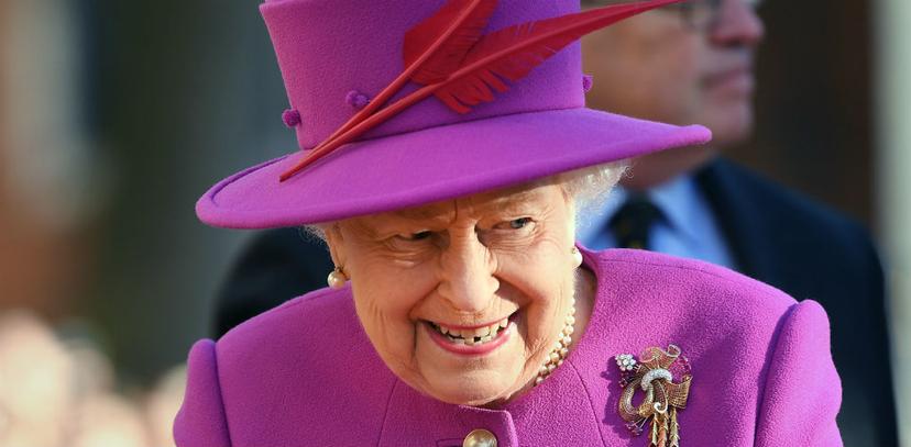 Uit koninklijke kringen: Elizabeths lievelingskleindochter maakt oma trots
