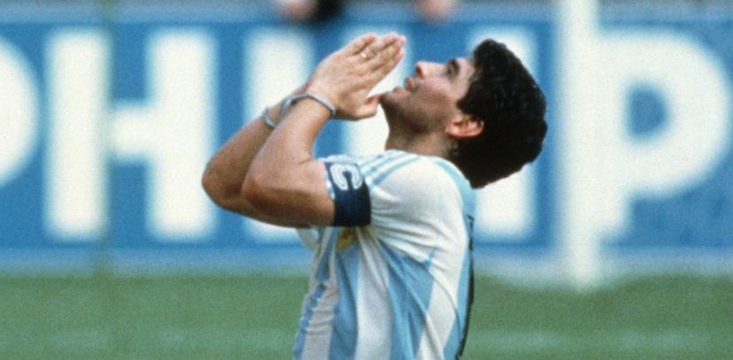 Bekend Nederland rouwt om Diego Maradona: 'God heeft z’n hand terug'