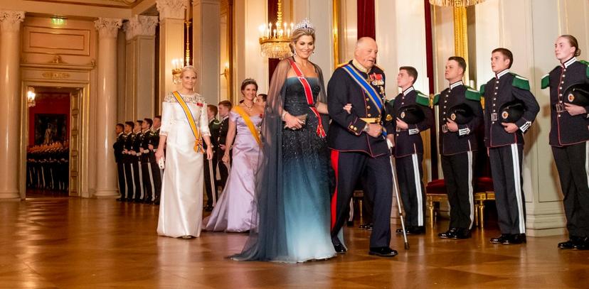 Koningin Máxima verschijnt met al eerder gedragen jurk op staatsbanket