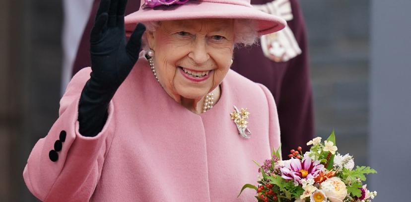 Koningin Elizabeth ontvangt weer bezoek na coronabesmetting