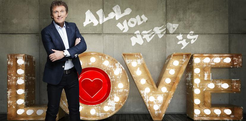 Gaat Robert ten Brink binnenkort stoppen met 'All You Need Is Love'?